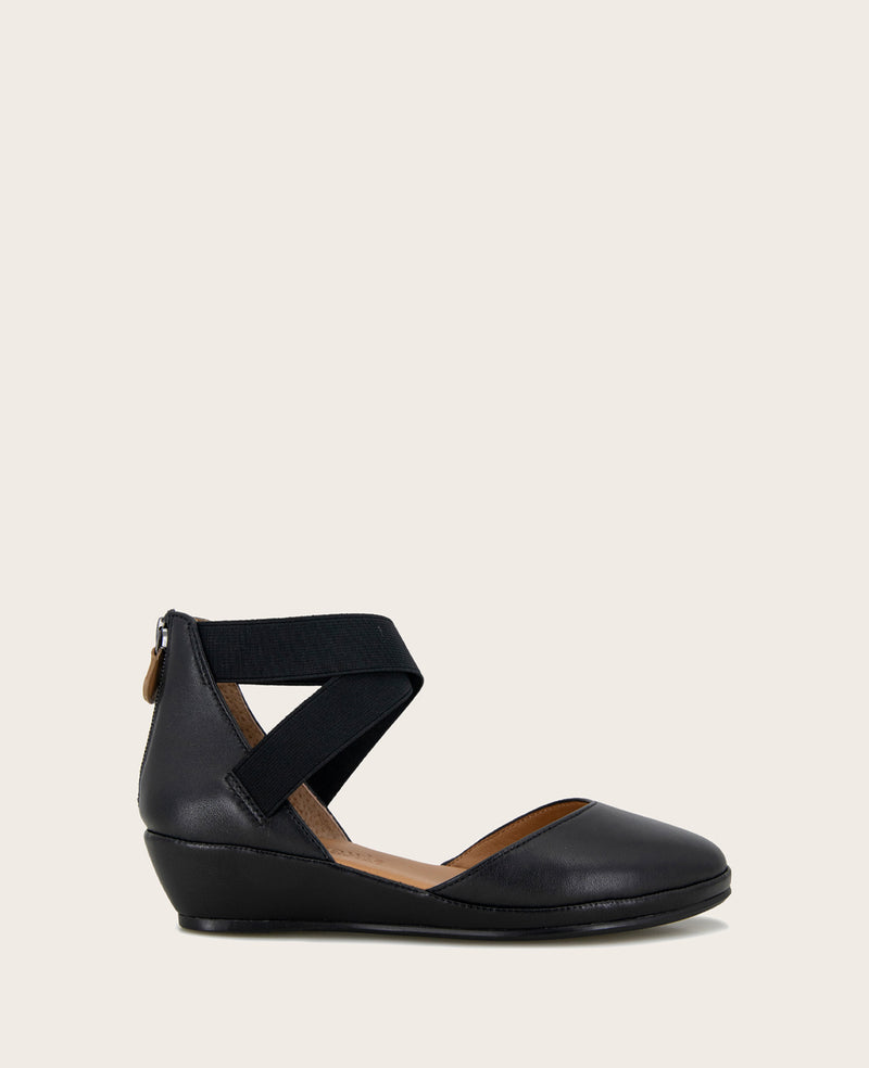 Noa Ankle Strap Wedge | Kenneth Cole